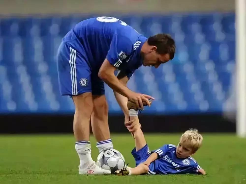 足球运动常见的损伤处理方法,涨知识怎么缓解