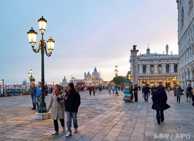 中国游客出国被当肥羊宰，把砍价看成太丢脸，其实不是这样的