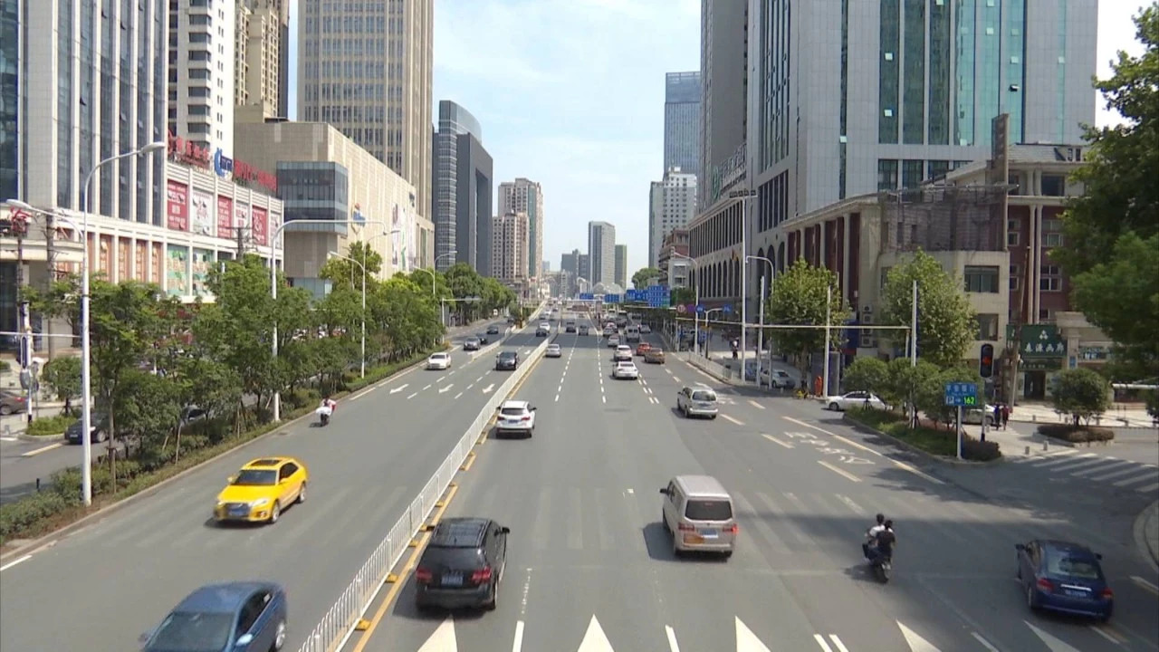 高校的贫困助学金怎么申请,高校新生怎样才可以领取奖学金