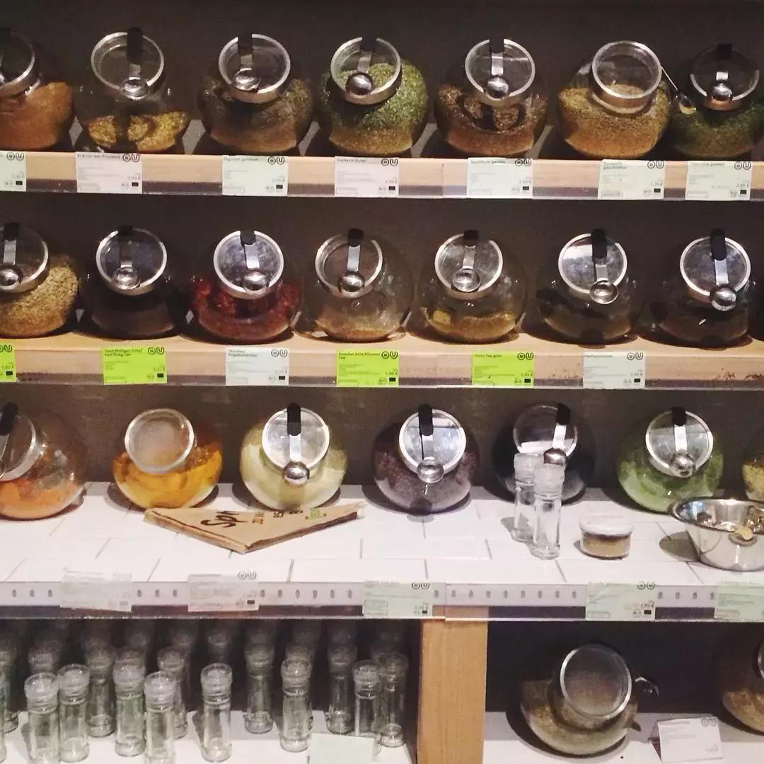 90后女孩践行零垃圾生活，四年产生的垃圾一个玻璃瓶就能装下……