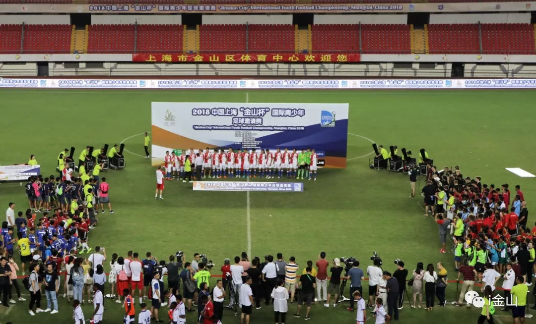 又一个冠军!中国足球的未来或许就在金山这些娃娃身上!