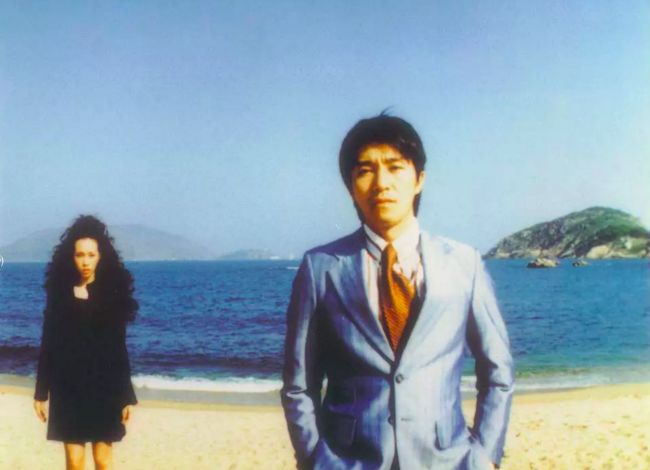 全裸拍写真，还撩倒过周星驰，48岁的她性感炸了！