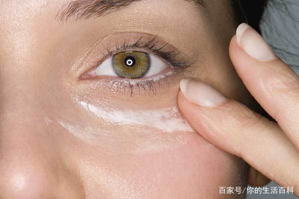 脸上有细纹和皱纹用什么办法,满脸皱纹干燥最有效去皱补水方法