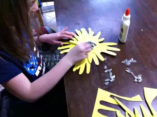 手工花朵制作方法简单幼儿园,花朵收纳盒手工皱纹纸幼儿园