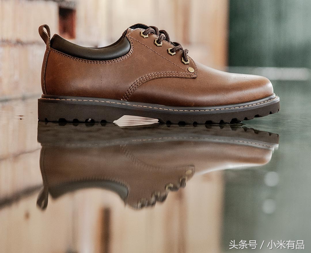 小米有品上了一双会变色的鞋，科技感十足！