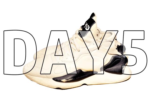 看完员工的鞋子，我哇地一声哭出来