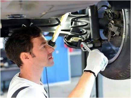 车险出险在4s店修还是外面修划算,4s店维修价格超过保额保险认吗