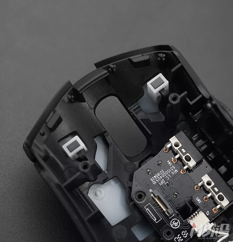 雷蛇曼巴眼镜蛇无线版用什么微动,雷蛇曼巴眼镜蛇无线版鼠标掉帧