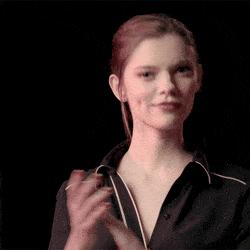 古装女神张庭，是怎么变成假鬼假怪的微商女王的？