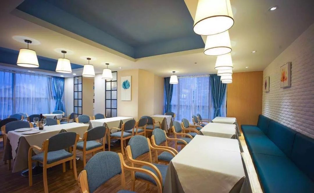 从家庭主妇逆袭变成企业家,从家庭主妇到职场女性的蜕变