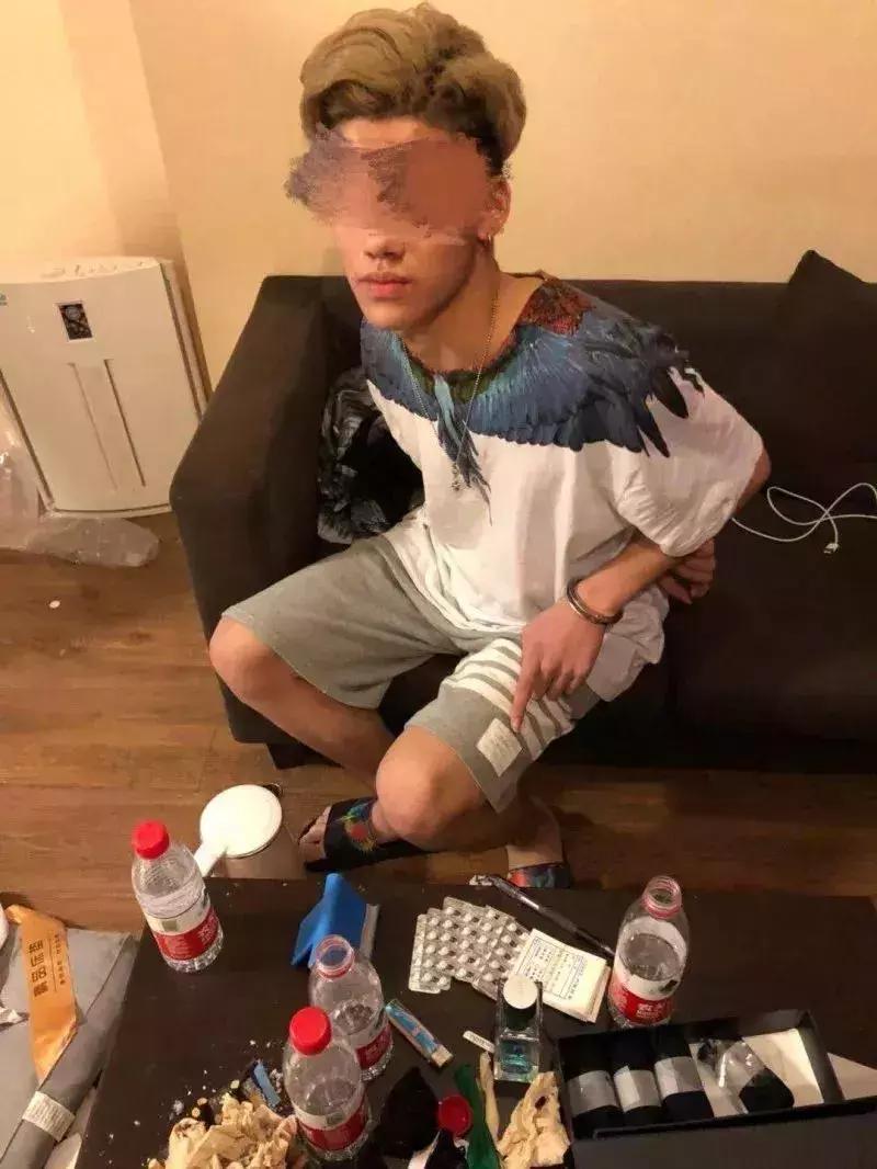 95后女孩被捕,高铁女孩被刑拘