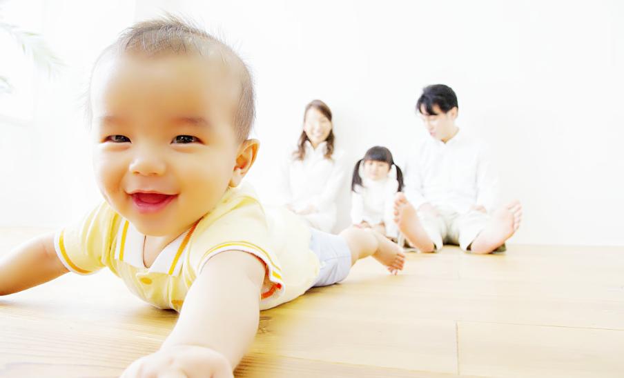 如何陪两岁宝宝玩耍,怎么能让两岁调皮小宝宝听话