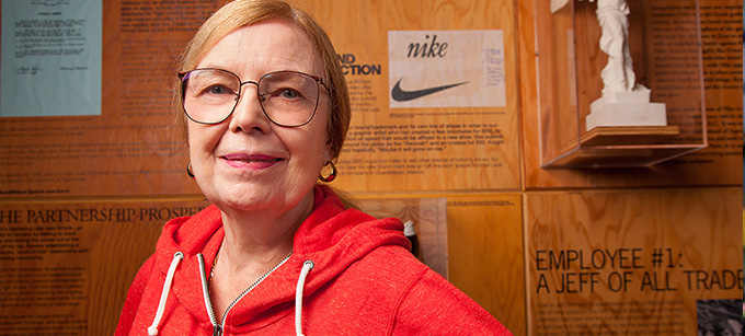 nikelogo有哪些图案,nike的logo为什么有不一样的