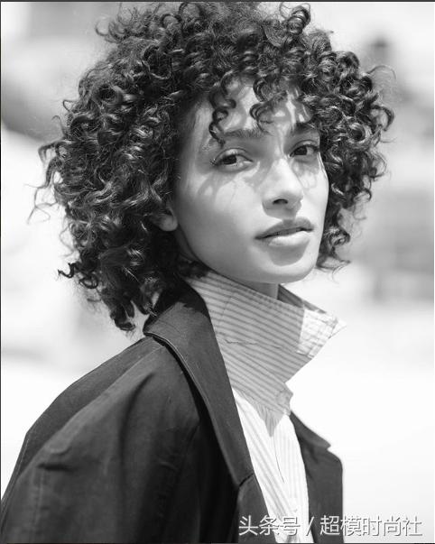 机车女孩杜卡迪1199,机车女孩杜卡迪比赛