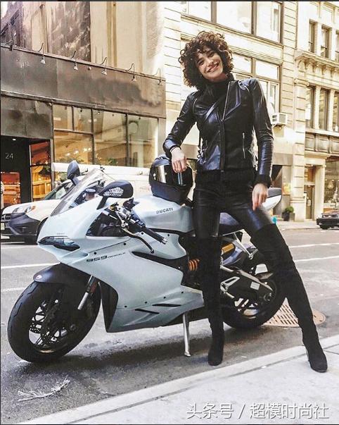机车女孩杜卡迪1199,机车女孩杜卡迪比赛
