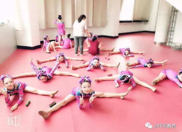 不负青春不负韶华砥砺前行,不负青春砥砺前行不负韶华