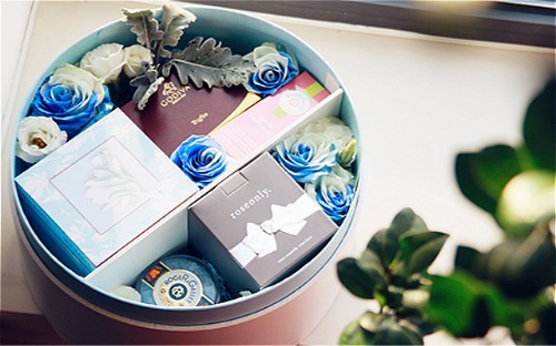 粉丝送*裤内**，高达2000条，金在中到底经历了什么？