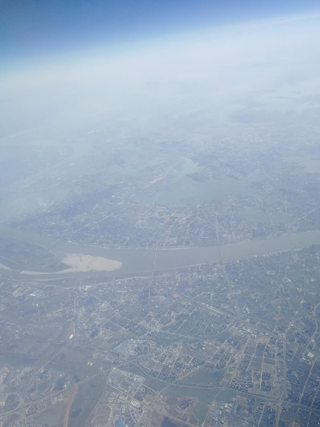 第一次坐飞机如何不丢人,第一次坐飞机的真实感受