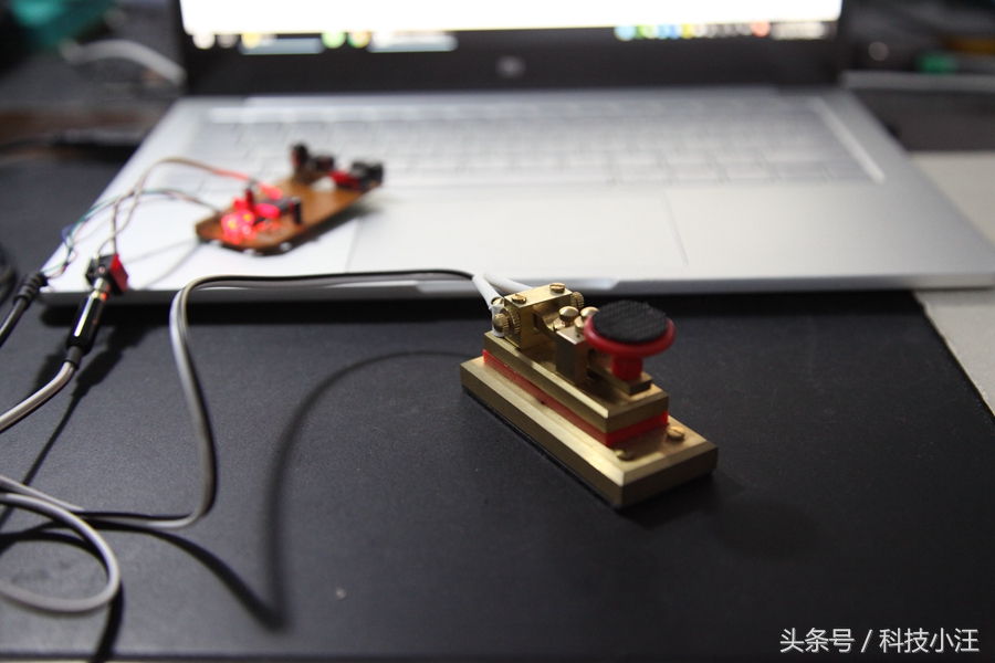 如何使用鼠标改造莫尔斯电码*习器练**,在电脑上实现发报练习