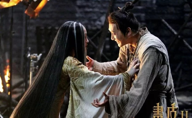 现实版《画皮》！要复合，把心给我！女子将刀插进前男……