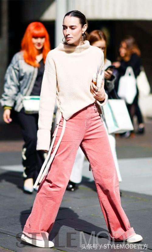 入秋最时髦的穿搭,入秋穿搭粉色外套