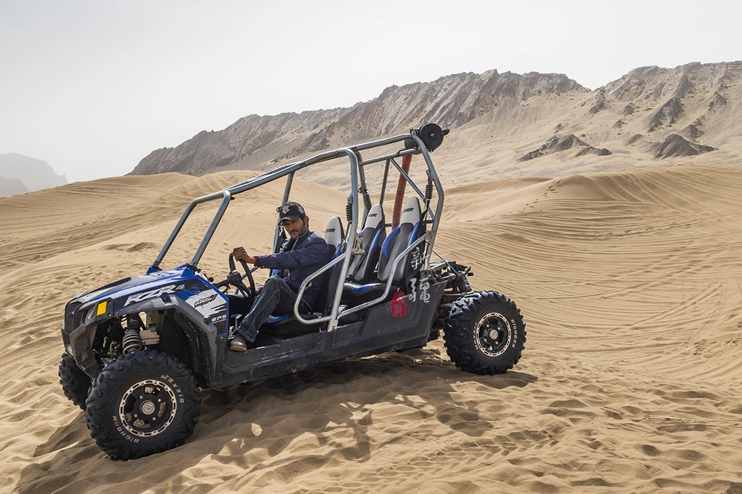 喀什库木塔格沙漠冲浪体验,沙漠滑沙比海上冲浪还过瘾