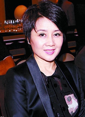 大姐与亲小妹年龄差半个世纪，17个富二代兄弟姐妹的不同命运