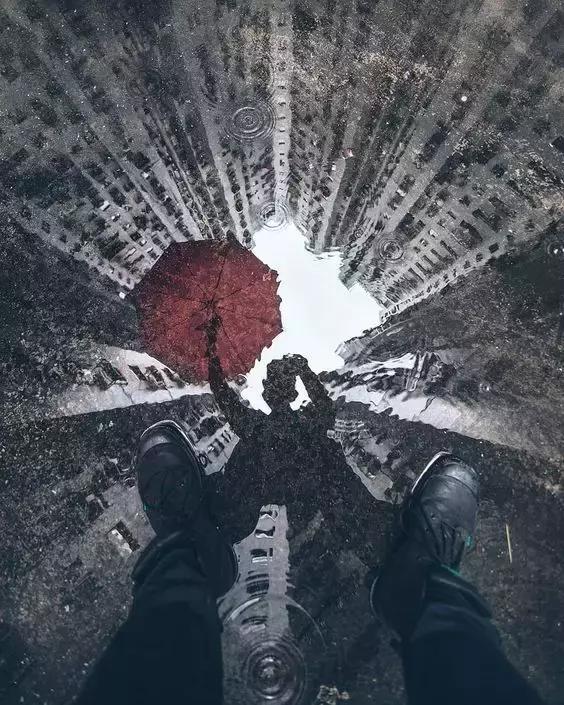 下雨天夜晚如何拍出高级感照片,论下雨天可以拍出什么样的照片