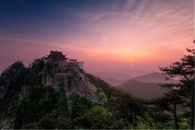 中华大地，每一寸河山，都饱含着文人骚客们的诗情画意