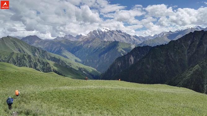 一次偶然，铸就永恒，十年驴龄的他“长存”于此-乌孙驴行记