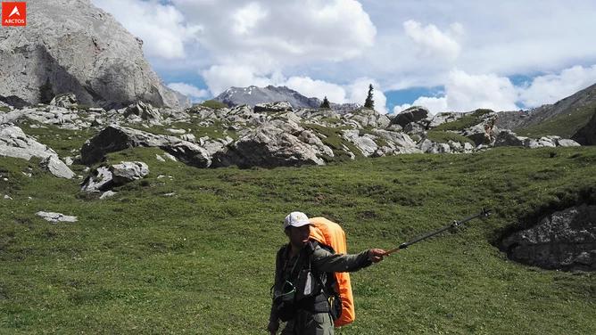 一次偶然，铸就永恒，十年驴龄的他“长存”于此-乌孙驴行记