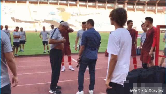 卡纳瓦罗和里皮,国足与里皮训练时怎么沟通