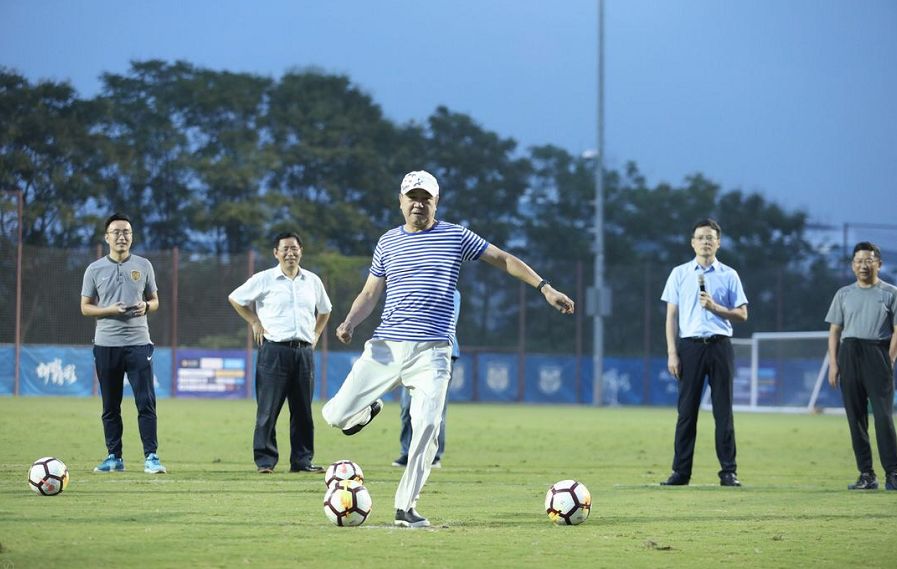 苏宁足球俱乐部最新球员名单,苏宁投资恒大的200亿还剩多少