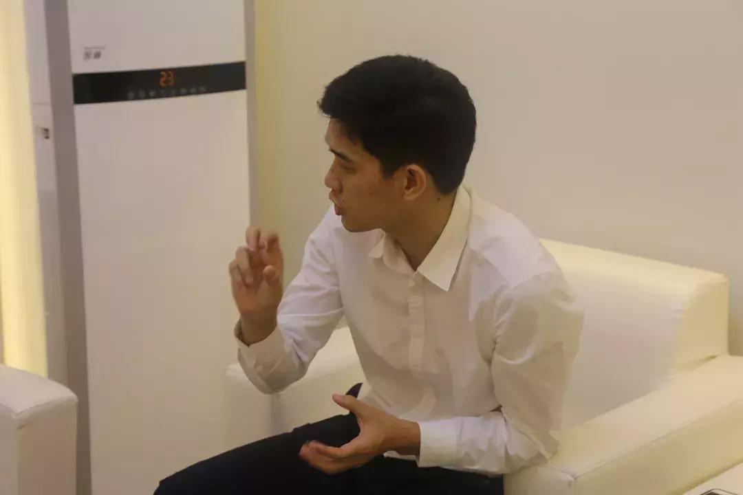 可以旋转的副驾驶,双排座多功能汽车