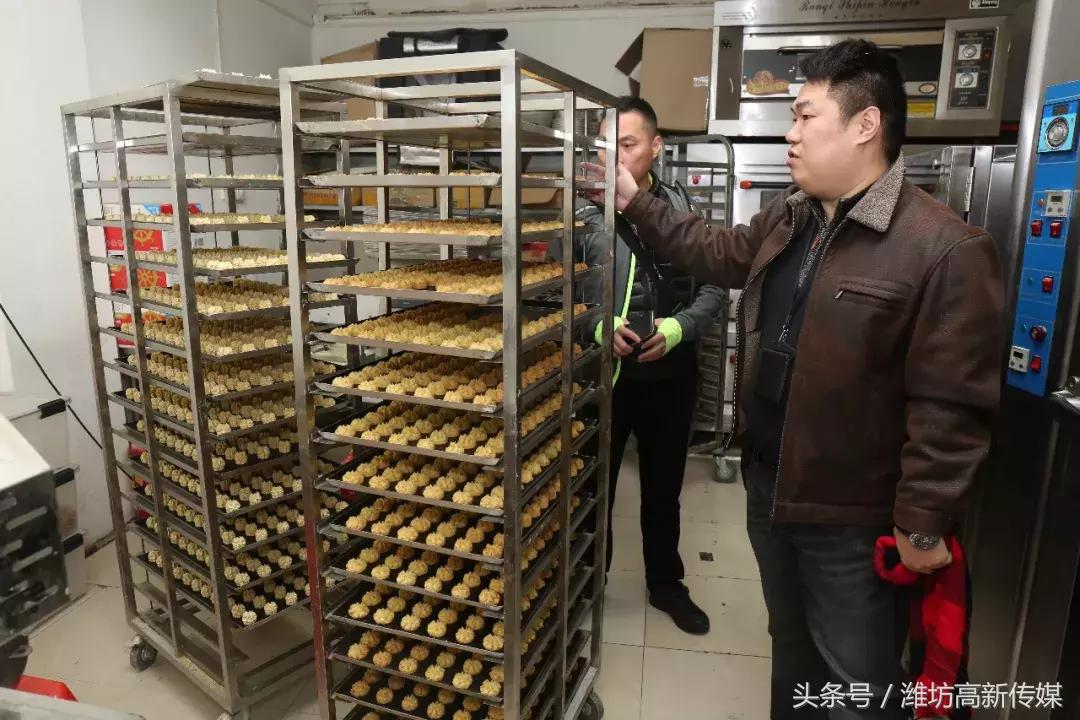 现场曝光！你爱吃的“网红”香港小熊饼干，竟有人这样仿造……