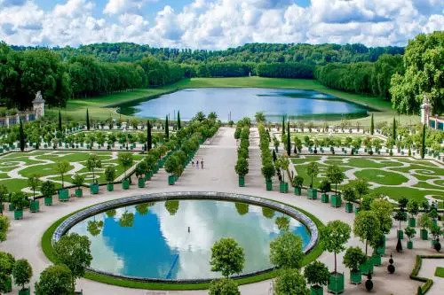 现在出国都是穷人吗,穷人出国能翻身吗