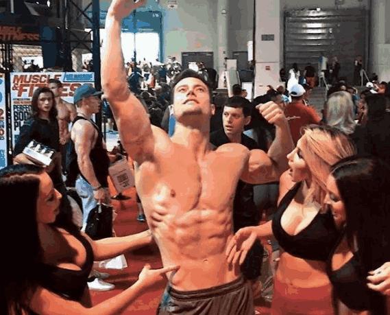 健身新手练多久吃蛋白粉,健身饮食增肌粉怎样吃