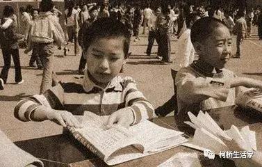 学校要求包本子皮违规吗,学校要求包塑料书皮