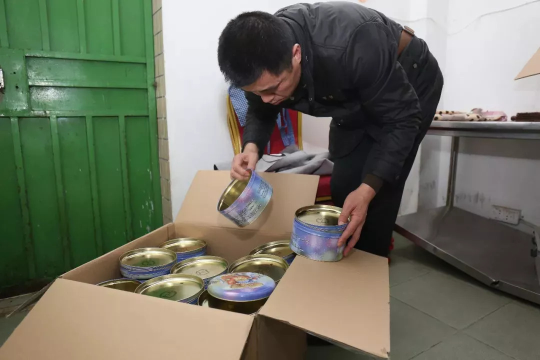 小熊饼干曝光,好吃的网红小熊饼干