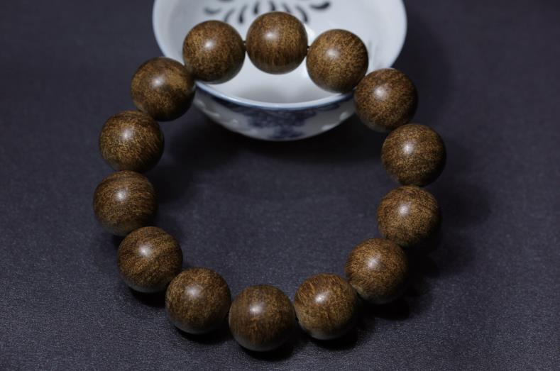 各种文玩木质包浆手串,十大必买文玩排名