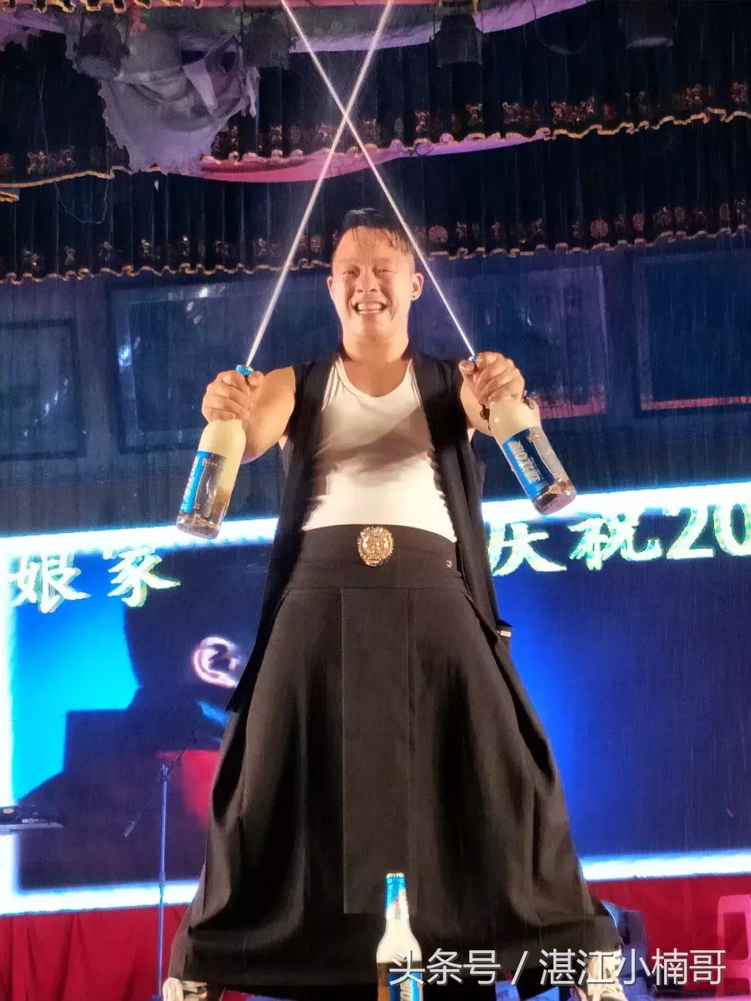 杨家镇安榄村外嫁姐妹回娘家聚会,雷州官茂村姐妹回娘家