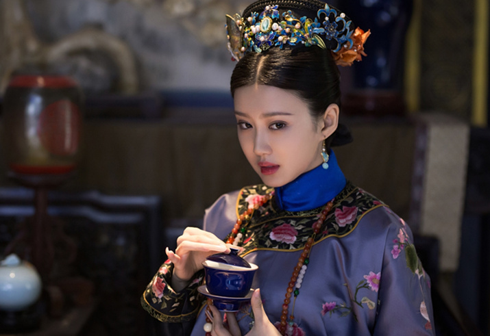 乾隆最幸运的皇贵妃，一生未育，却抚养天子，成后宫第二大赢家！