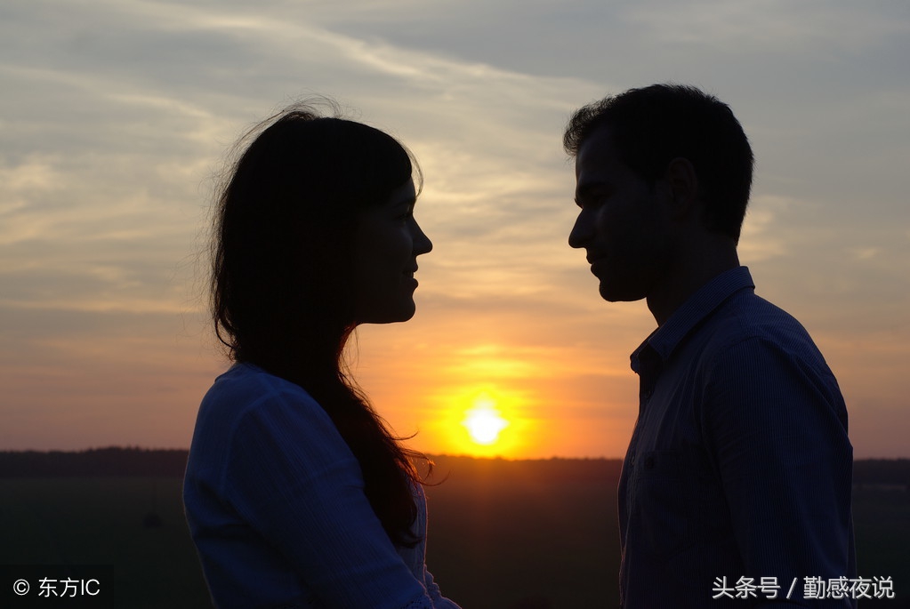 人一简单快乐一世故就变老的意思,人一简单了就会快乐