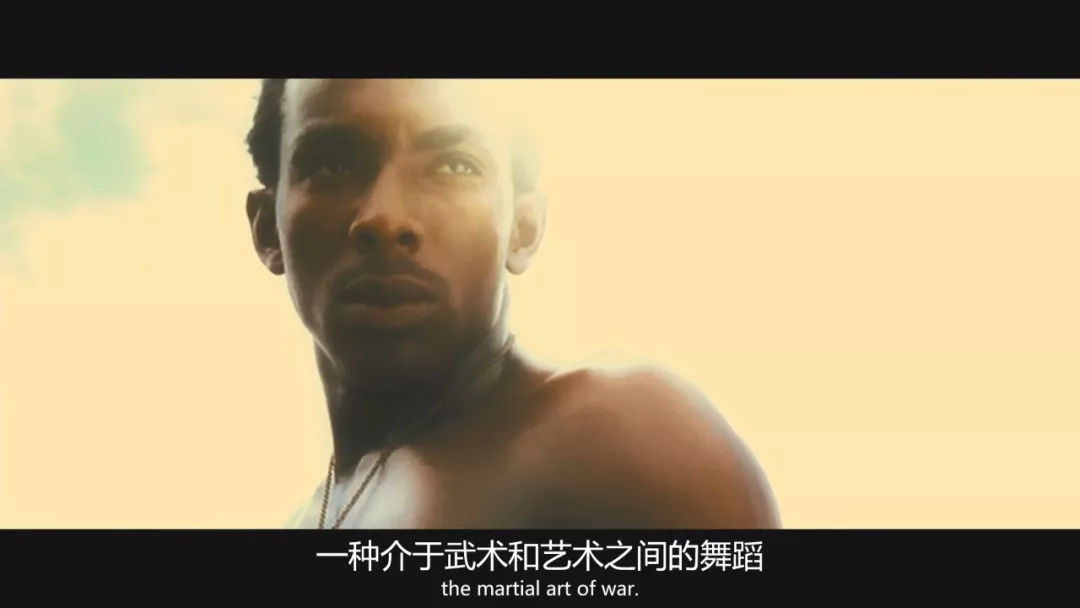 他用双脚让国家停战，这个男人我们等了40年！