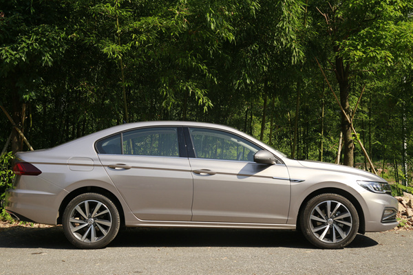 一汽大众新宝来280tsi,大众2019款1.5新宝来测试