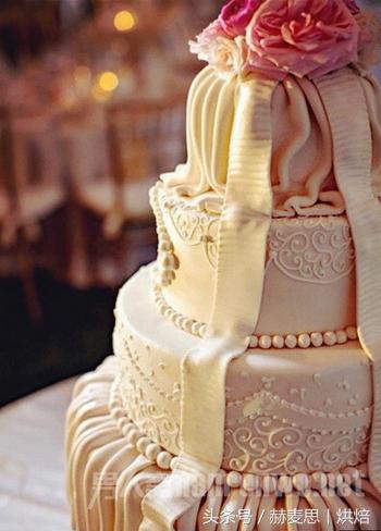 七种创意婚礼蛋糕推荐,浪漫四溢最具创意的43款婚礼蛋糕