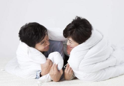 女上男下更利于受孕？权威男科专家分享最佳怀孕姿势