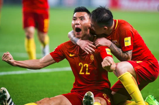 一场0比2让中超保级再变天,中国三比零战胜韩国足球比赛
