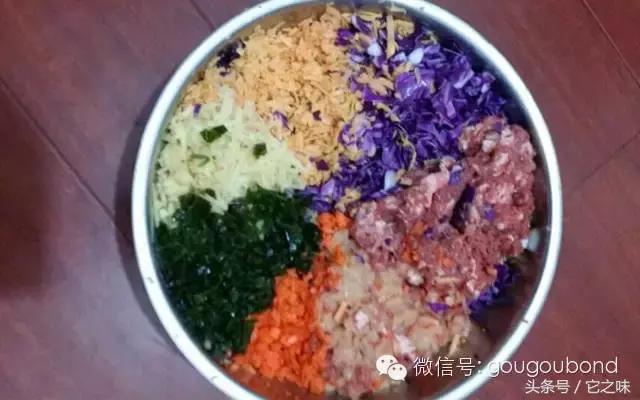 铲屎官宠物小技巧,资深铲屎官都是用这个方法选粮的