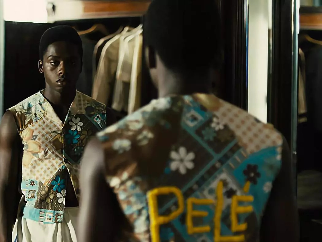 从贫民窟到亿万大亨,从穷小子开始逆袭